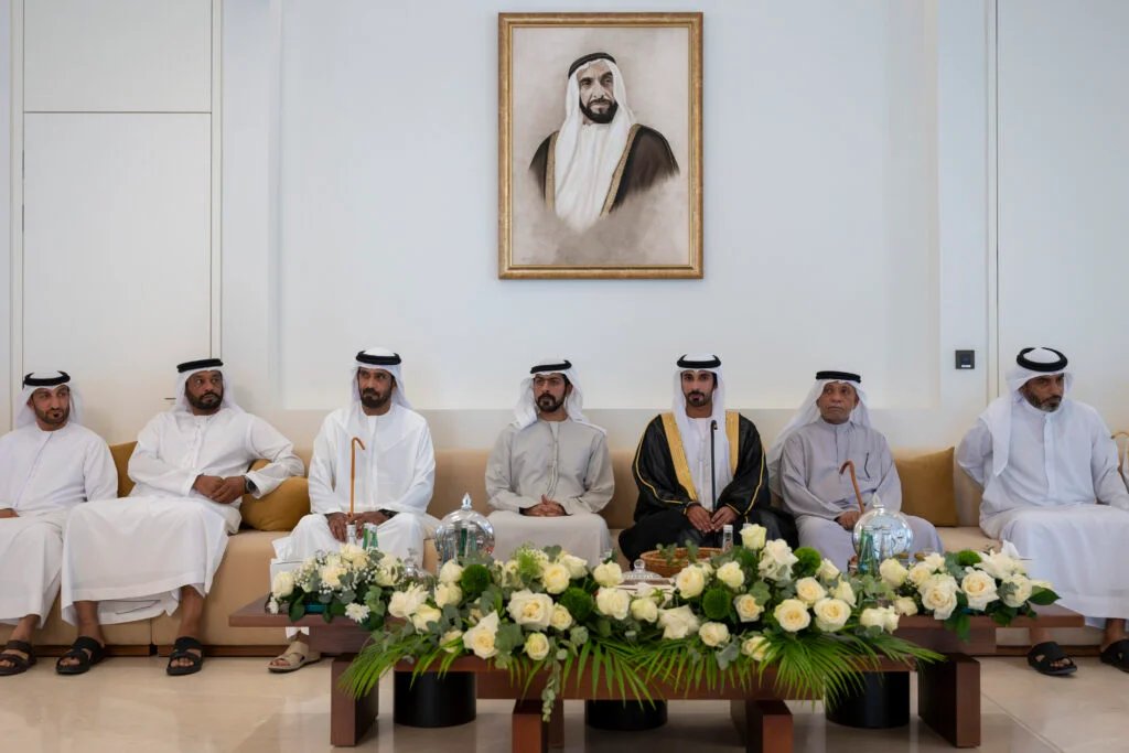 خليفة بن طحنون يحضر حفل استقبال بمناسبة زفاف جابر أحمد الهاملي