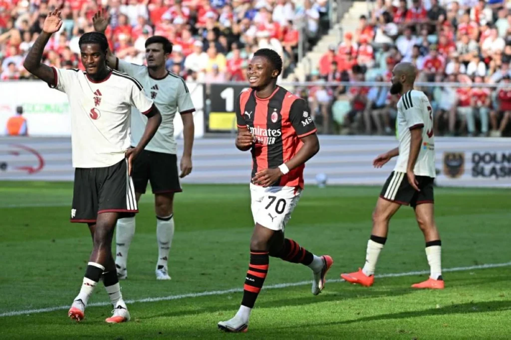 مانشستر يونايتد ينهار أمام ميلان ومدربه القديم أموريم