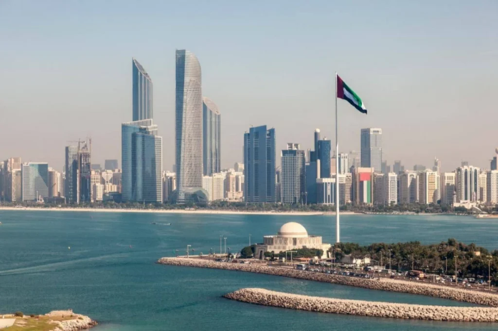 «الإيكونوميست»: مراكز البيانات تواصل التوسع في الخليج.. والإمارات تتصدر