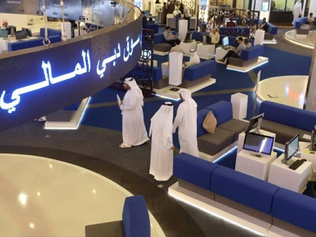 أسهم الإمارات مستقرة.. وشركات صغيرة تخطف الأنظار